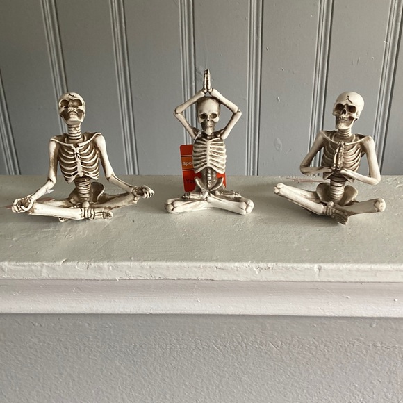 NWT Set of 3 Large Yoga Pose Skeleton Statues Decorations Set 🧘‍♀️🧘🧘‍♂️ - Picture 3 of 17